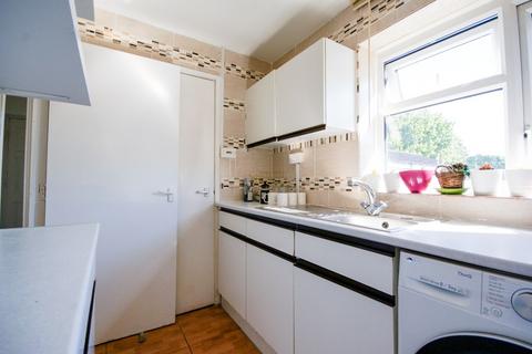 2 bedroom terraced house to rent, Leasow Drive, Birmingham B15