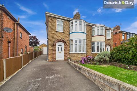 3 bedroom semi-detached house for sale, Woodlands Road, Stafford ST16