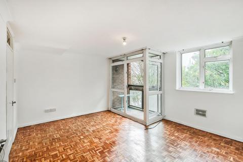 3 bedroom apartment for sale, Gardner Close, Wanstead