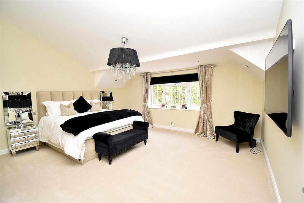 Master bedroom.jpg