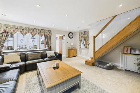 3 bedroom detached house for sale, Fenton Street, Eckington, Sheffield