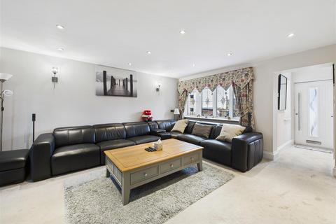3 bedroom detached house for sale, Fenton Street, Eckington, Sheffield