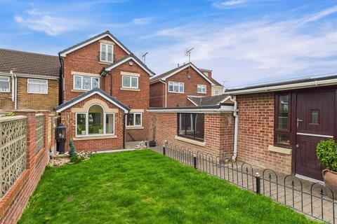 3 bedroom detached house for sale, Fenton Street, Eckington, Sheffield