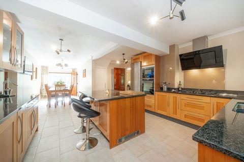 undefined, Vereker Drive, Sunbury-On-Thames TW16