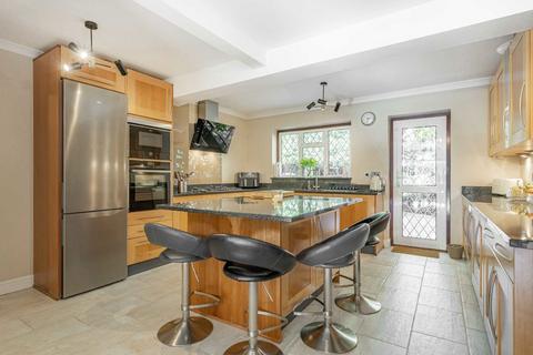 undefined, Vereker Drive, Sunbury-On-Thames TW16