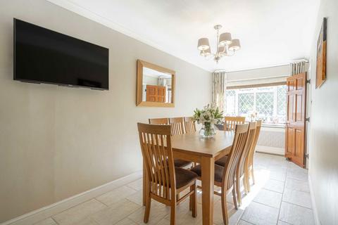 undefined, Vereker Drive, Sunbury-On-Thames TW16