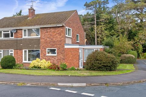15 Riverview Close, St. John's, Worcester. WR2 6DB