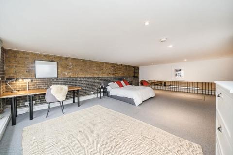 undefined, Gowers Walk, London, E1 8BH