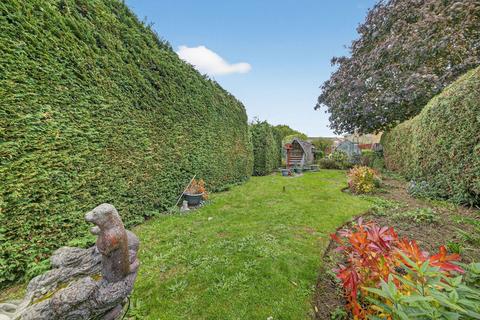 4 bedroom semi-detached house for sale, Park Road, Kettering NN15