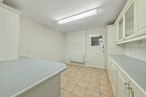 4 bedroom semi-detached house for sale, Park Road, Kettering NN15