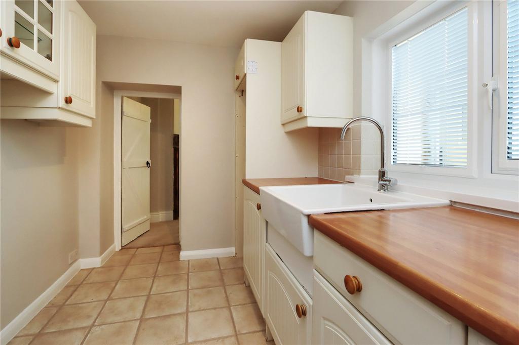 Kitchen Pic 2