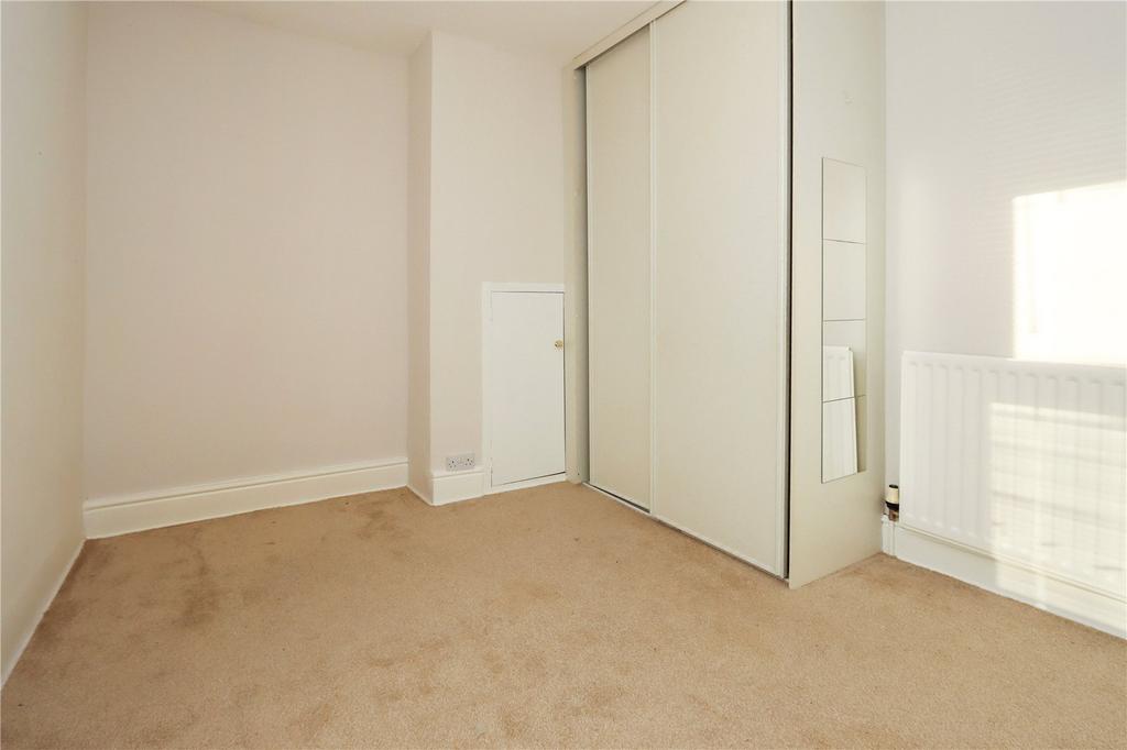 Bedroom 1 Pic 2