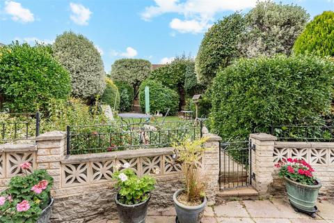 undefined, Quakers Close, Hartley DA3