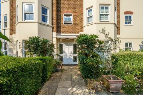 undefined, Kings Court, Roehampton SW15