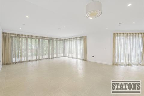 undefined, Totteridge Lane, London, N20