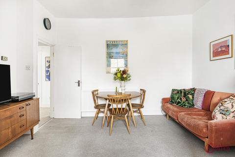2d Median Road, London, E5 0PL