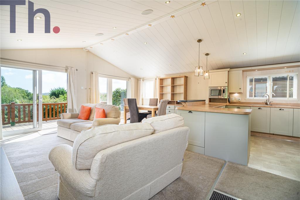 Open Plan Kitchen/Lounge & Dining Areas