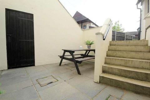 1 bedroom maisonette for sale, 25 - 27 St Johns Road, Hemel Hempstead HP1