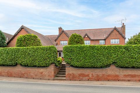 5 bedroom detached house for sale, High Street, Great Barford, Bedfordshire, MK44