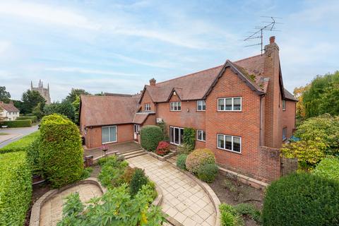 5 bedroom detached house for sale, High Street, Great Barford, Bedfordshire, MK44
