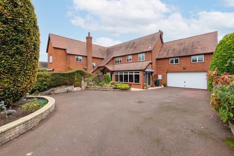 5 bedroom detached house for sale, High Street, Great Barford, Bedfordshire, MK44