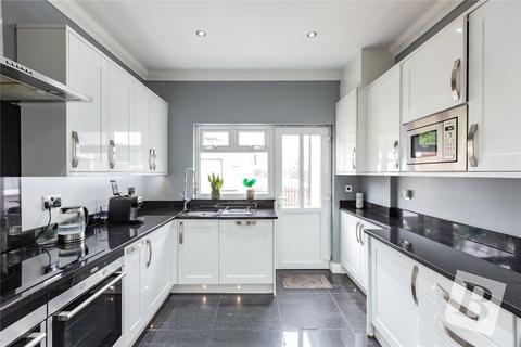 3 bedroom detached bungalow for sale, Fairview Avenue, Rainham, RM13