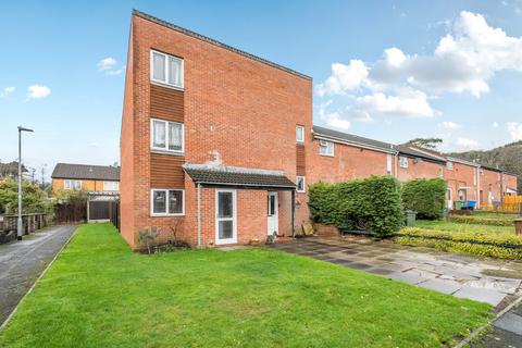 undefined, Oakdale, Bracknell, Berkshire