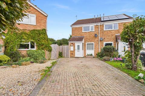 16 Barrow Close, Quedgeley, Gloucester, GL2 4YP