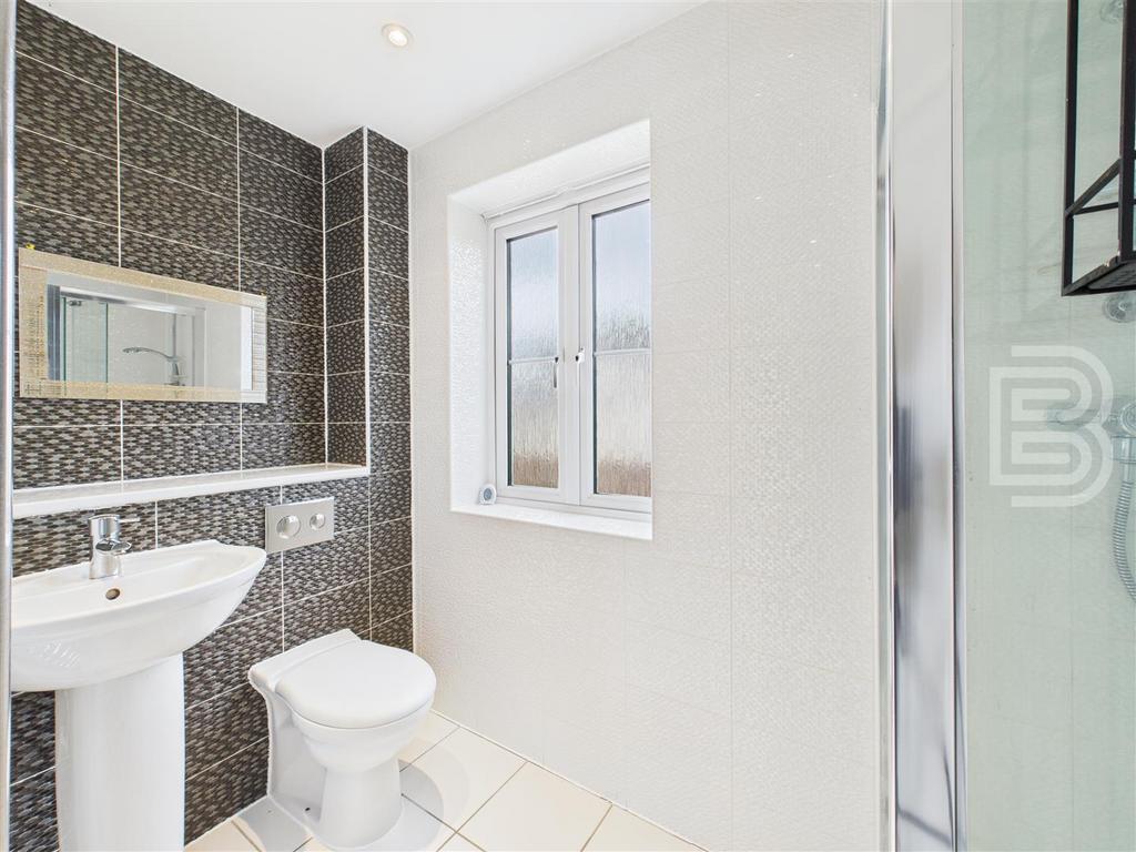 CAM05587 G0-PR0054-STILL024.jpg