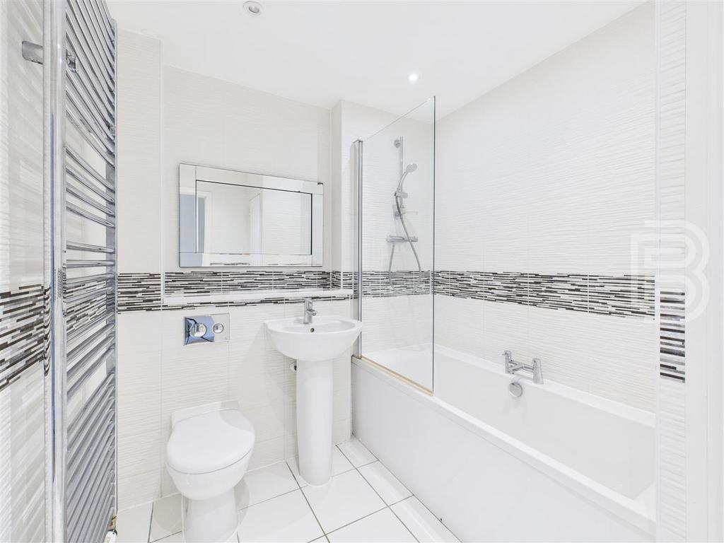 CAM05587 G0-PR0054-STILL027.jpg