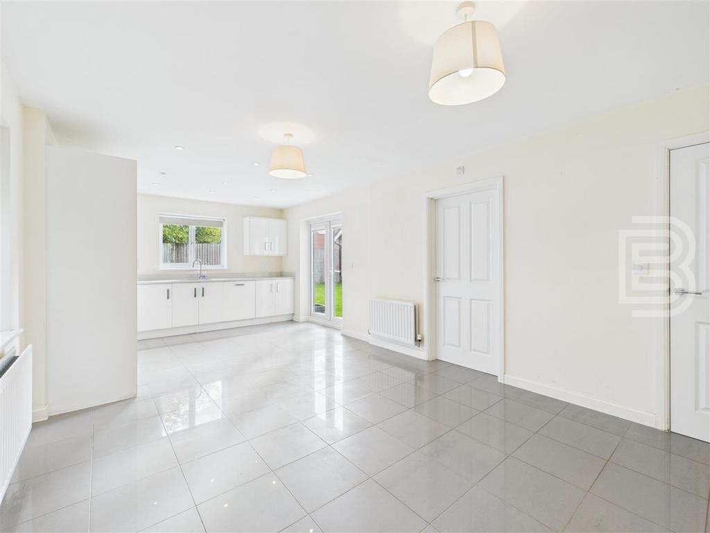 CAM05587 G0-PR0054-STILL015.jpg