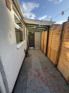 4 bedroom end of terrace house to rent, Nottingham NG7