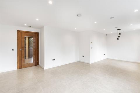 undefined, Totteridge Lane, London, N20