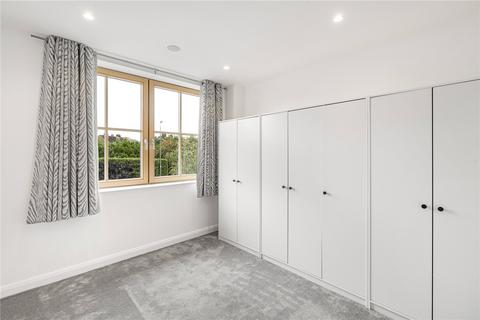 undefined, Totteridge Lane, London, N20
