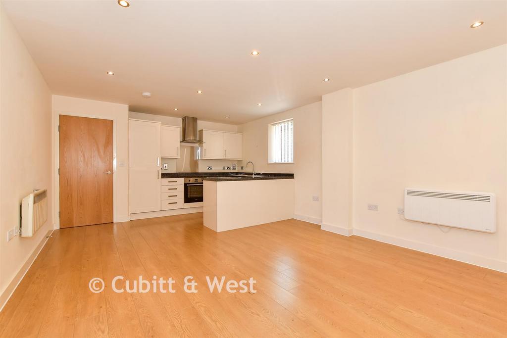 Lounge/Kitchen