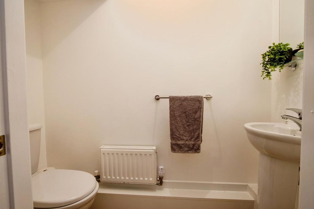 Cloakroom/WC