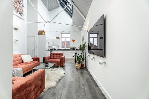 2 bedroom apartment for sale, Sutton Road, Hertfordshire AL1