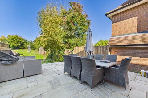 3 bedroom detached house for sale, Lowndes Avenue, Chesham, Buckinghamshire, HP5