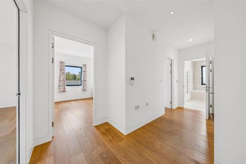 undefined, Belmont Terrace, London, W4