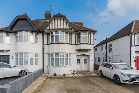 3 bedroom flat for sale, Watford Way, Mill Hill