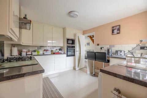 3 bedroom semi-detached house for sale, Vantage Road, Slough SL1
