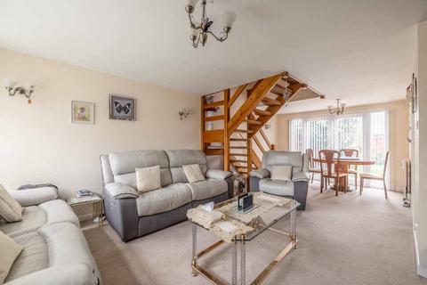 3 bedroom semi-detached house for sale, Vantage Road, Slough SL1