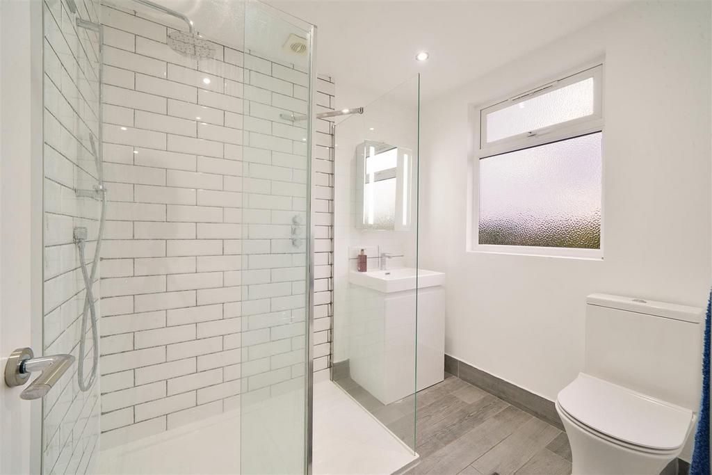 31 Edwards Avenue - ZRm Ior F2s V7ls Y9pcg RX.jpg