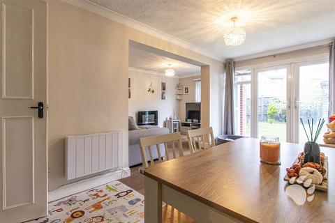 undefined, Calvert Drive, Basildon SS13