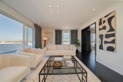 4 bedroom flat to rent, Ennismore Gardens, London SW7