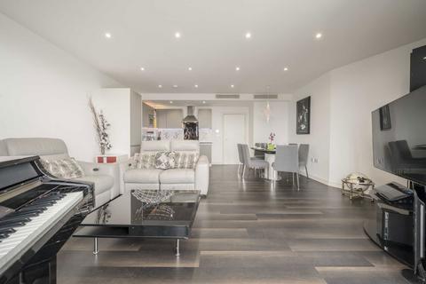 undefined, Ealing Road, Brentford TW8