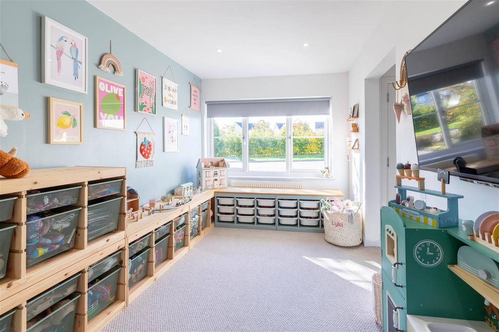 29 Benton Road, Auchterarder-65.jpg