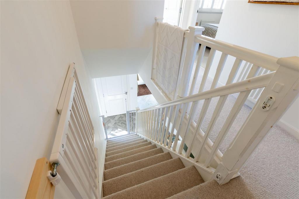 29 Benton Road, Auchterarder-42.jpg