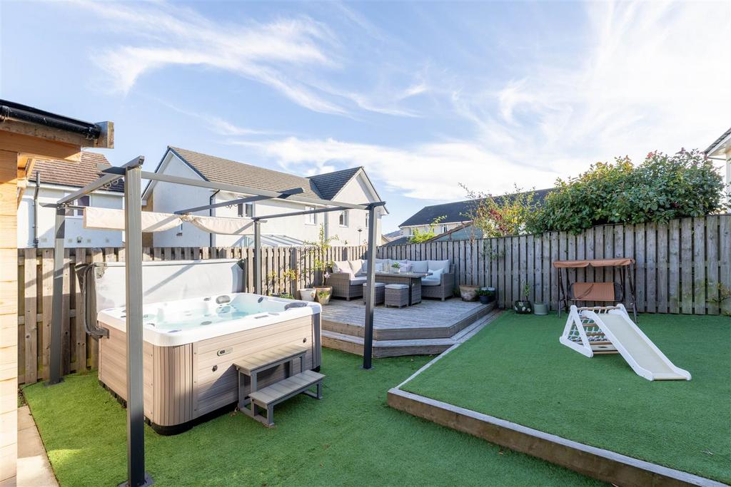 29 Benton Road, Auchterarder-21.jpg