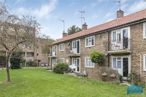 undefined, Oakleigh Park North, London, N20